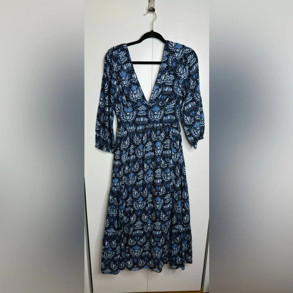 Caroline Constas Dresses & Skirts - Caroline Constas Blue Dahlia Navy Print Midi Dress - Size Medium NWT